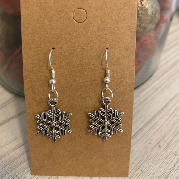 Silver Snowflake Dangle Earrings - Picture 1 of 1